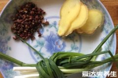炖羊肉放什么调料最佳，生姜/大葱/花椒炖出