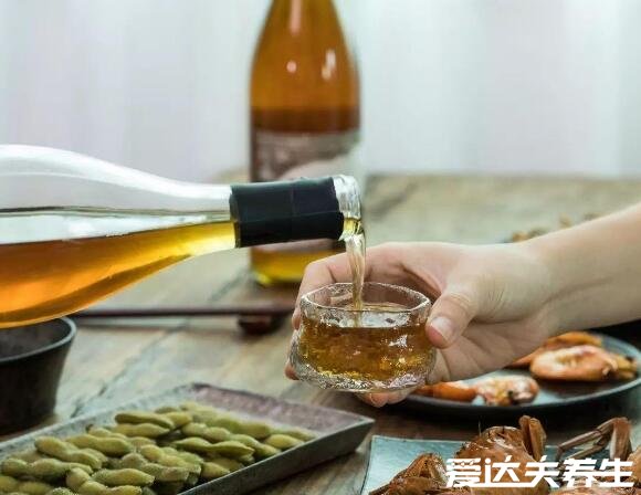 黄酒怎么喝,黄酒的喝法主要是热饮/冰镇/佐餐