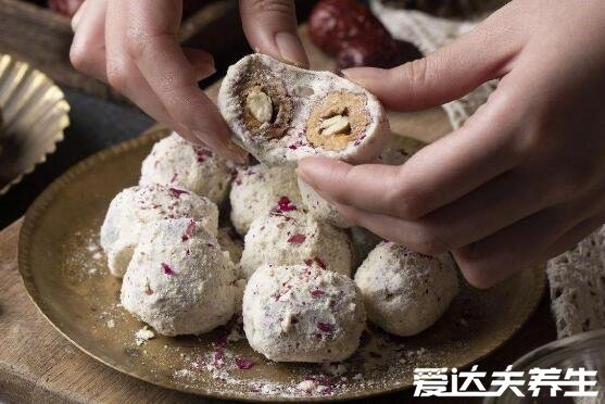 奶枣是什么东西,为大枣/奶粉/杏仁制作而成(真实图片)