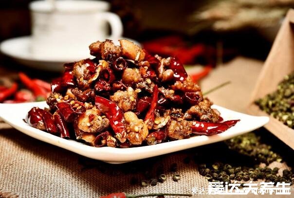 兔肉不能和什么一起吃,甲鱼/鸡蛋/芹菜/小白菜/鸡肉以免不利身体