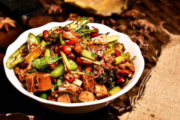 兔肉不能和什么一起吃,九种食物禁忌相克表(橘子/鸡蛋/小白菜)