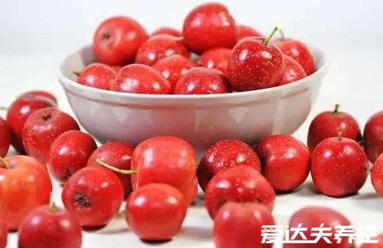 胃不舒服吃3种水果，木瓜/苹果/山楂有效止痛促消化