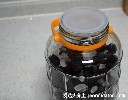 杨梅酒的制作方法步骤,泡/杀菌/铺/密封杨梅四个步骤(视频做法)