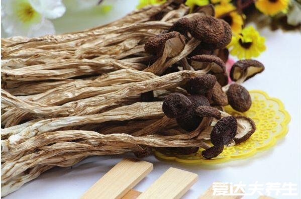这7种菌菇最适合煲汤，香菇/金针菇/猴头菇/松茸的滋补功效明显