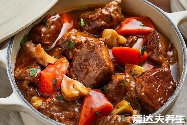 煮牛肉放什么调料,啤酒/红酒/红茶包/料酒/胡椒粉