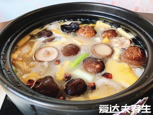 白细胞低吃什么补得快,牛尾汤是最好的滋补汤品