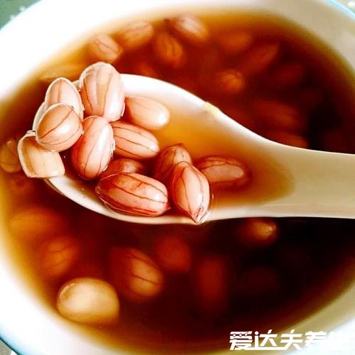 白细胞低吃什么补得快,牛尾汤是最好的滋补汤品