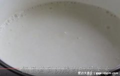 白凉粉制作果冻的方法视频，家庭版水果果