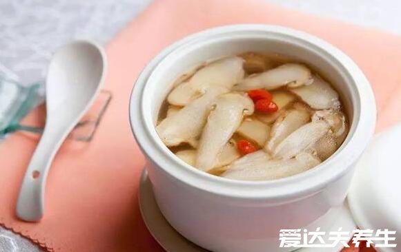 吃松茸的禁忌,与软甲类食物同吃会导致砒霜中毒