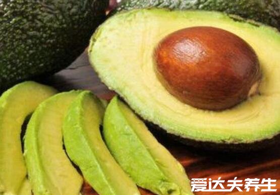 大闸蟹怎么洗才干净,详细洗大闸蟹步骤图(将大闸蟹醉晕在清洗)