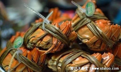 大闸蟹怎么蒸才正确,爱蟹肉请选择冷水下锅肚子朝上蒸