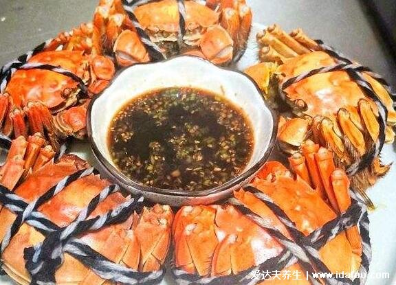 大闸蟹怎么蒸才正确,爱蟹肉请选择冷水下锅肚子朝上蒸