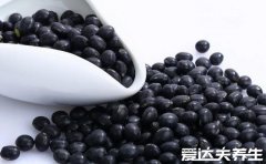 醋泡黑豆的正确做法,先将黑豆炒熟在泡醋才