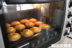 蛋挞烤箱温度时间多少，上下火180度17分钟最
