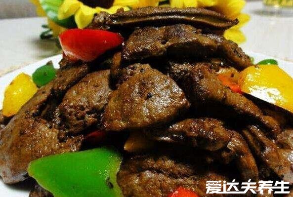 狗肉不能和什么一起吃，与鲤鱼一起吃会引起食物中毒