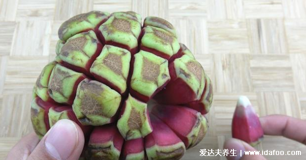 黑老虎水果图片，市场价80元一斤长得像恶魔果实