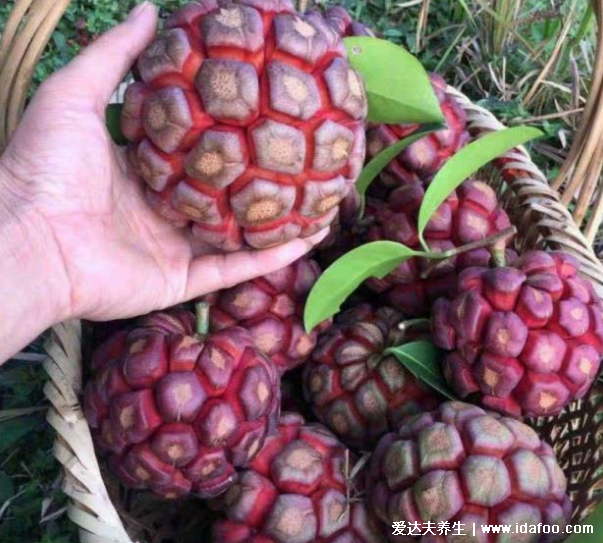 黑老虎水果图片，市场价80元一斤长得像恶魔果实