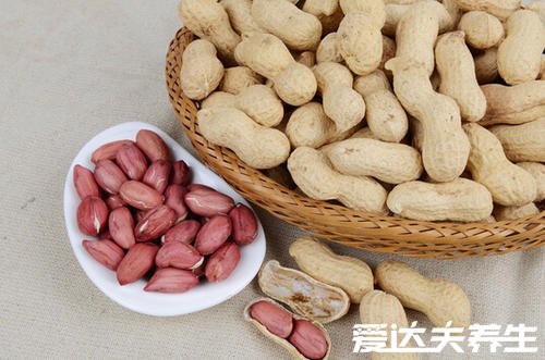 花生的功效与作用,能有效降低胆固醇并延缓衰老