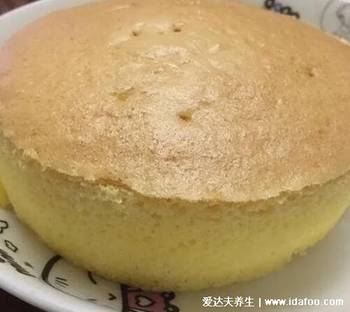 空气炸锅烤蛋糕的温度和时间,120℃再150℃共40分钟(附戚风蛋糕做法)