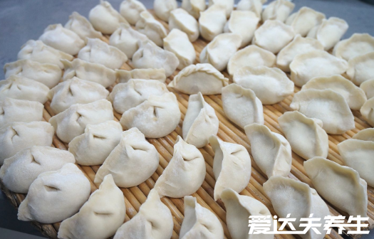 立冬当天吃什么传统食物，除了饺子你知道哪些？