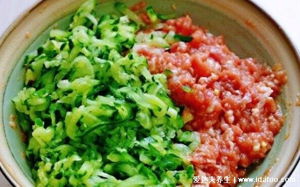 立冬和冬至哪个吃饺子，两个节气吃饺子寓意不同