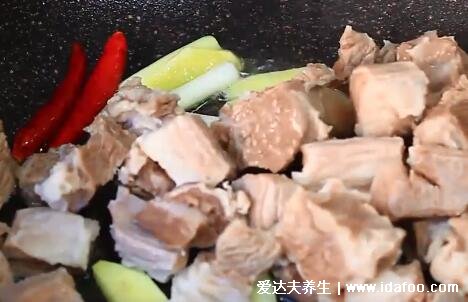 驴肉怎么炖好吃又烂,土豆红烧驴肉好吃没有腥味(附视频做法)