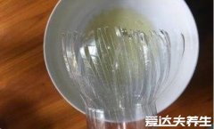 没有打蛋器怎么将蛋清打发，除了矿泉水瓶