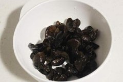 木耳泡多久就不能吃了，看你用什么温度的