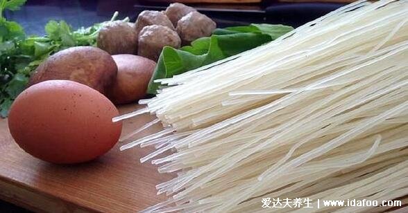 米线是什么做的原料有什么,米线是大米做的(是中华传统风味小吃)