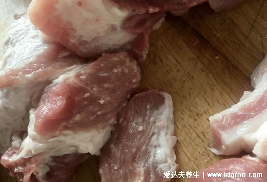 米猪肉图片鉴别方法，有米粒大乳白色水疱(彻底煮熟后能吃)