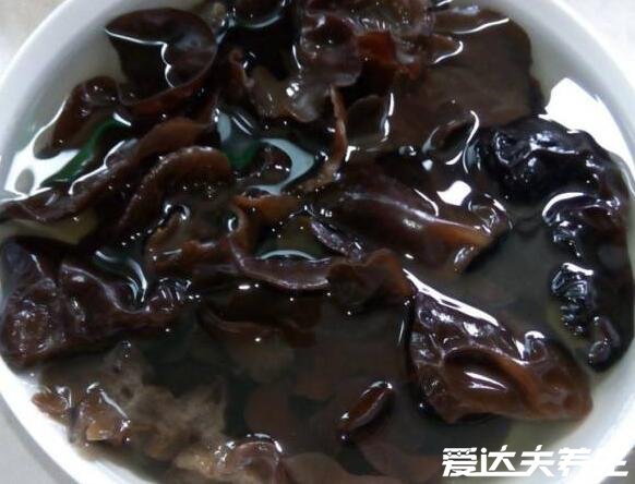 木耳泡多久就不能吃了,一般泡发8个小时后就不建议吃