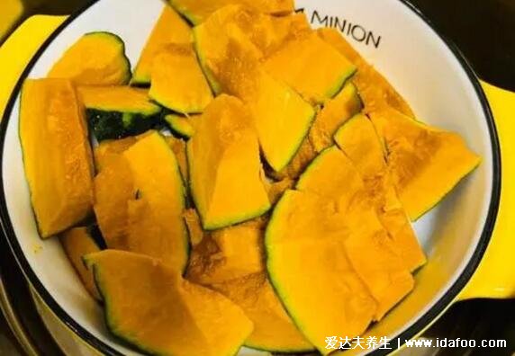 南瓜贝贝整个蒸还是切开,都行看你喜欢甜还是粉(附18种简单做法)