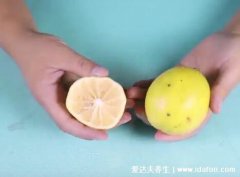 柠檬水的正确泡法减肥,温水60℃左右冲泡为