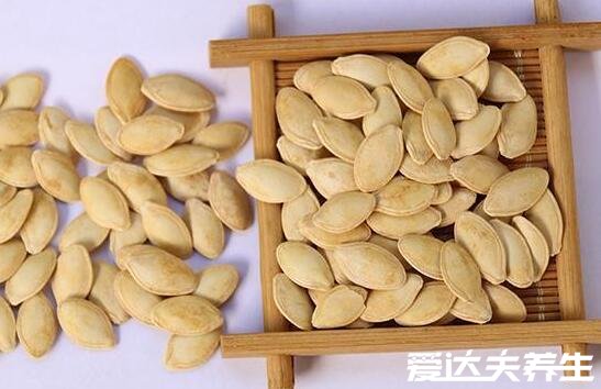 南瓜子仁的功效与作用,不仅能保护肠胃和心脑血管还能壮阳补肾