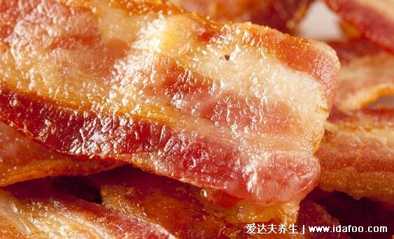 培根是什么肉做的是合成肉吗,为什么叫培根(猪肉腌熏制成)