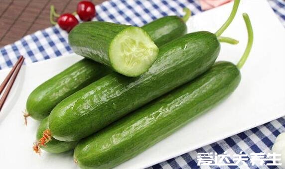 乳瓜和黄瓜有什么区别,乳瓜就是没长大的黄瓜吃起来脆嫩(图片)