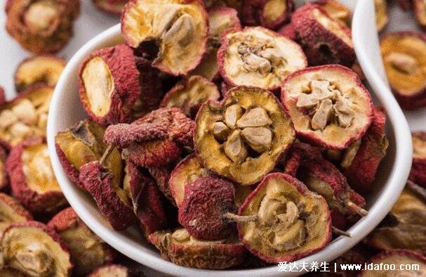 山楂干泡水喝有什么功效和作用,降血脂非常有效(5大功效)