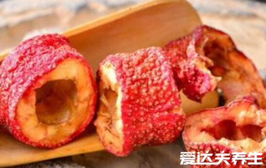 山楂干泡水的功效与作用，不仅可以健脾开胃还能降血脂延缓衰老