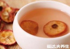 山楂干泡水的功效与作用，不仅可以健脾开