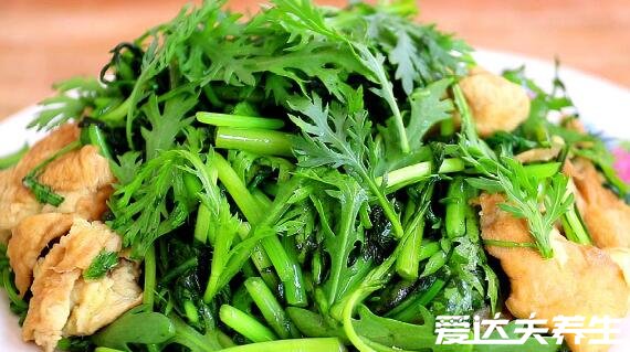 什么人不能吃茼蒿，脾虚泄泻者吃茼蒿只会加重病情