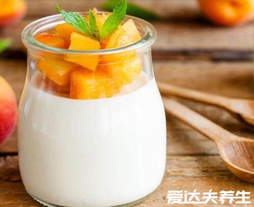 柿子和酸奶能一起吃吗,不会中毒但有得胃柿石风险(不推荐同食)