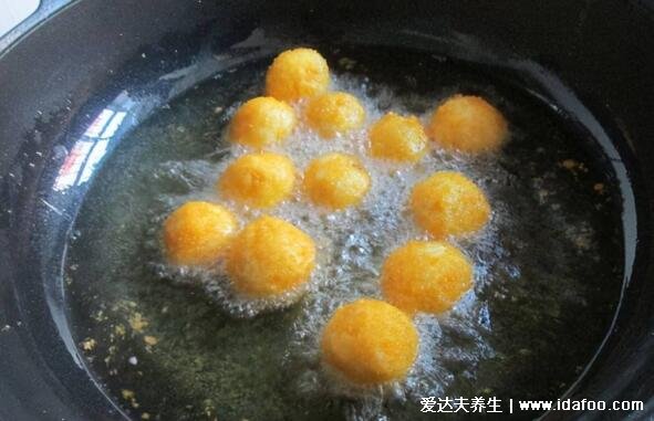 速冻汤圆可以直接炸吗,无需解冻在表面扎小孔不爆炸