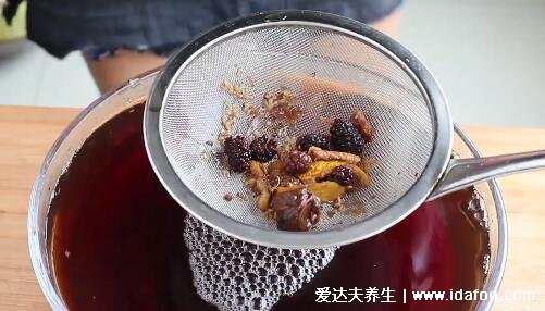 酸梅汤制作方法与材料配方,用铁锅做难怪不好喝(8种原料比例)