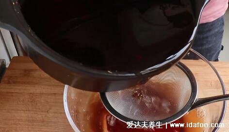 酸梅汤制作方法与材料配方,用铁锅做难怪不好喝(8种原料比例)