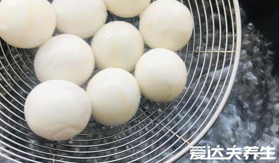 汤圆怎么煮才好吃,热水下锅八分钟直到浮起方可食用