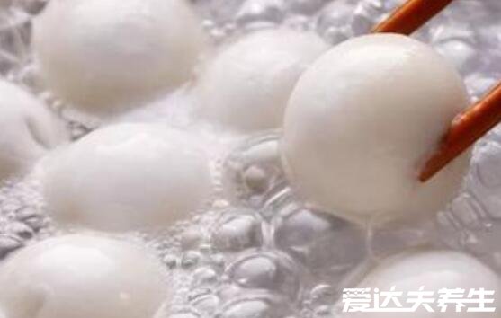 汤圆怎么煮才好吃,热水下锅八分钟直到浮起方可食用