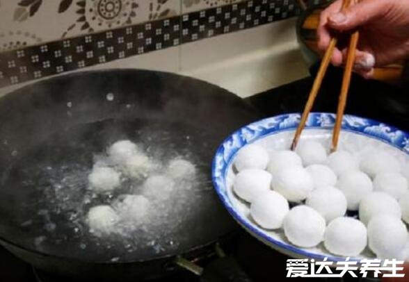 汤圆怎么煮煮几分钟,冷冻汤圆和生汤圆的不同煮法都只需7分钟