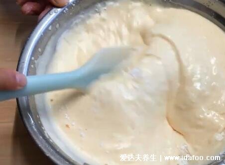 五分钟懒人蛋糕做法,不用烤箱新手也能一次学会(附视频及详细步骤)