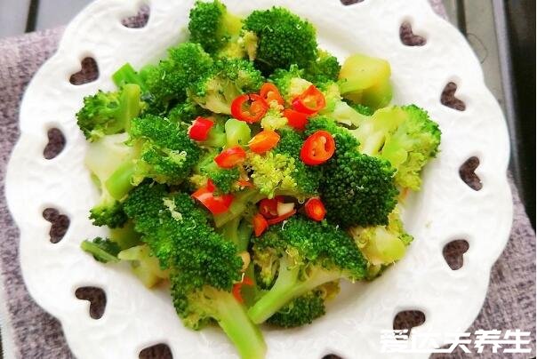 西兰花怎么做好吃,这样做的上汤西兰花味道绝了(附功效与作用)