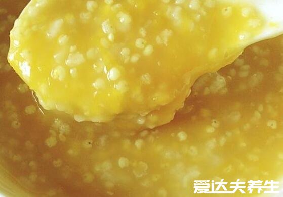 小米粥的功效与作用,能调节脾胃帮助产后恢复(妇女儿童之佳品)